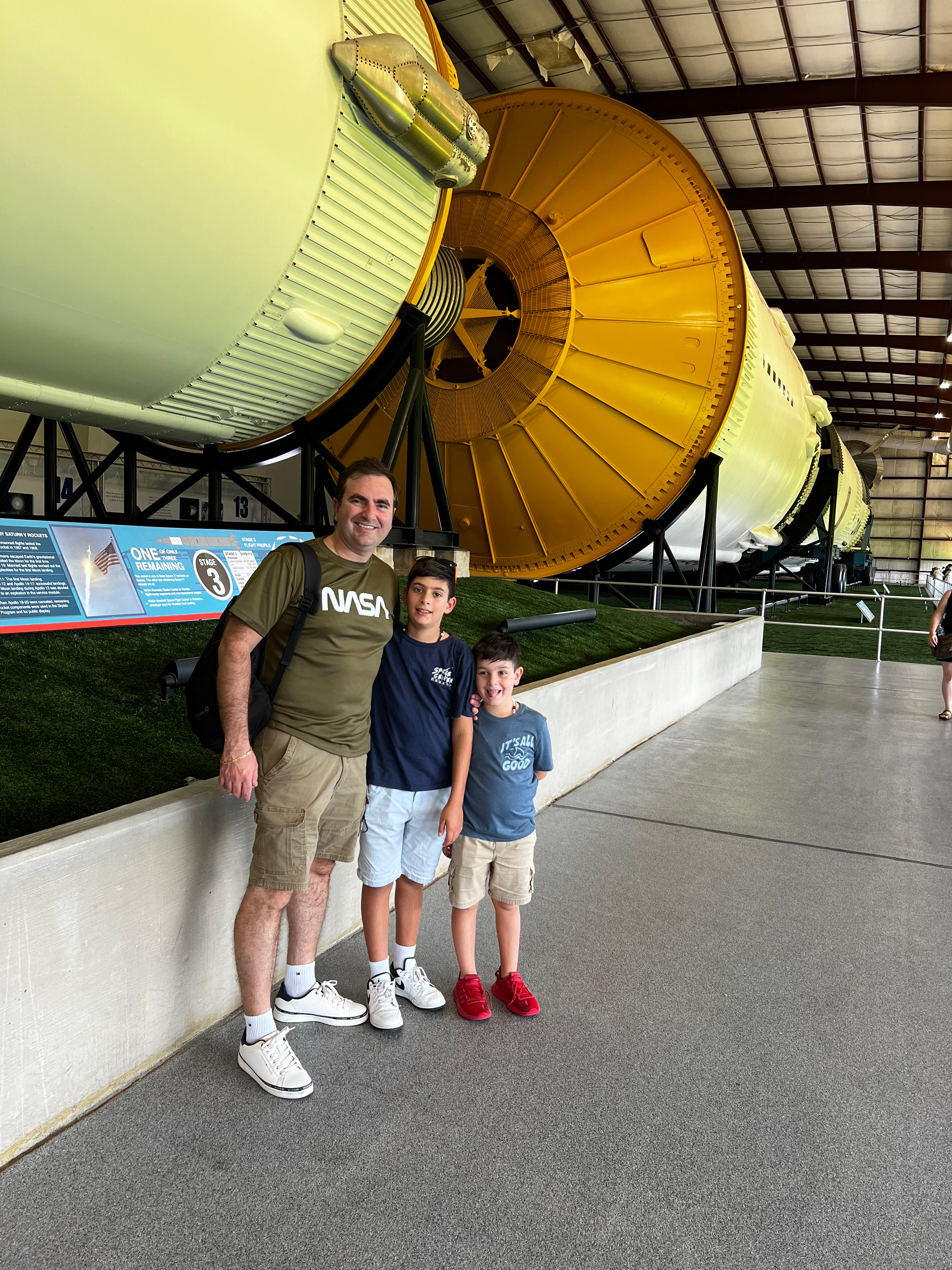 Toca la Luna en el Space Center Houston: una Experiencia Espacial Inolvidable!